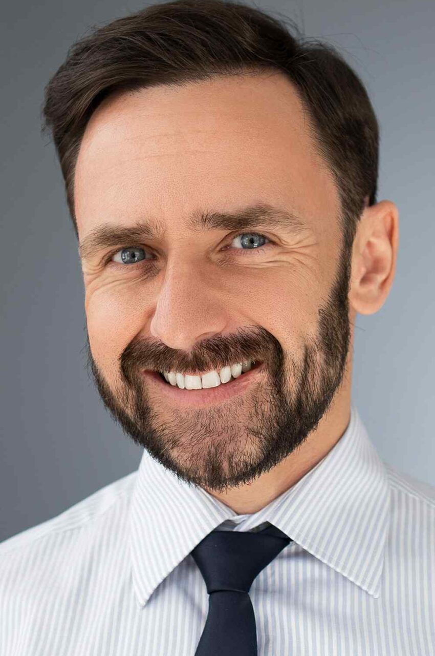 https://www.gnmaster.com/wp-content/uploads/2019/02/team_01-850x1280.jpg